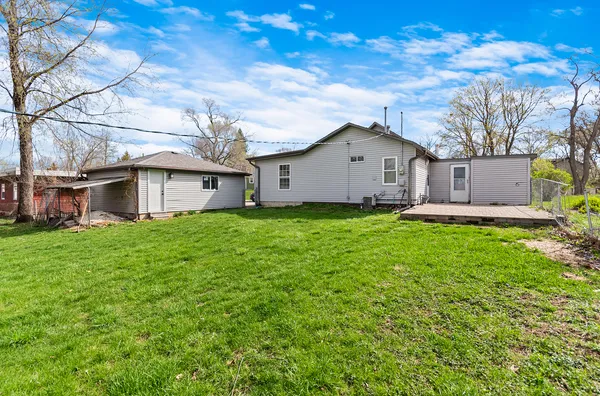 $225,000 | 10 Northeast Circle Drive, Joliet, IL 60433