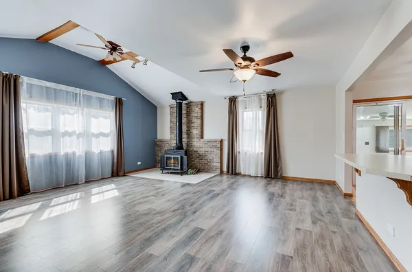 $225,000 | 10 Northeast Circle Drive, Joliet, IL 60433