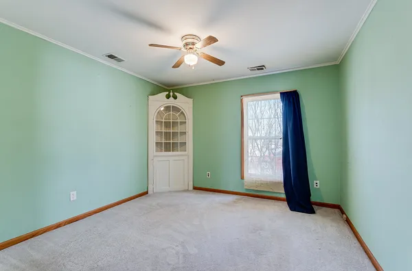 $225,000 | 10 Northeast Circle Drive, Joliet, IL 60433
