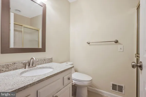 $2,800 | 6610 Cypress Point Road, Alexandria, VA 22312