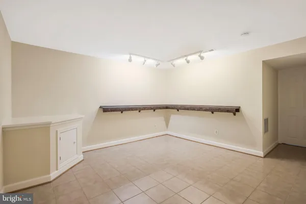 $2,800 | 6610 Cypress Point Road, Alexandria, VA 22312