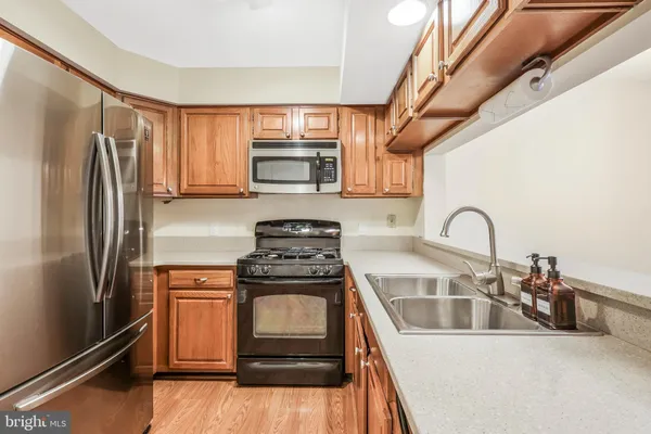 $2,800 | 6610 Cypress Point Road, Alexandria, VA 22312
