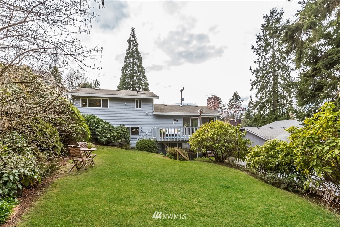 9740 43rd Place Southwest Seattle, WA 98136 - Photo 5 of 25 Gallery Image 5