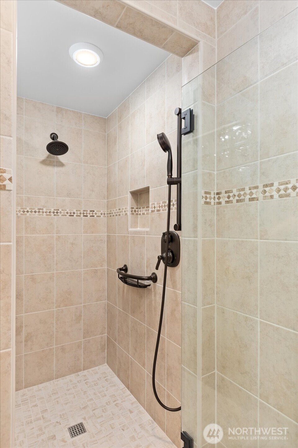 518 Bell Street, Unit 101 Edmonds, WA 98020 - Photo 22 of 40 Gallery Image 22