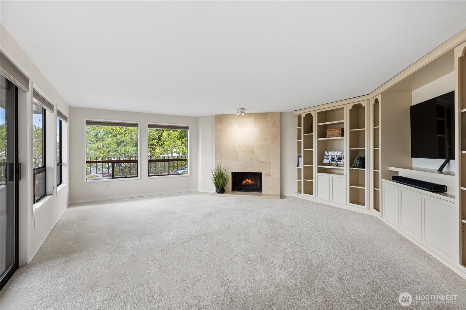 518 Bell Street, Unit 101 Edmonds, WA 98020 - Photo 3 of 40 Gallery Image 3