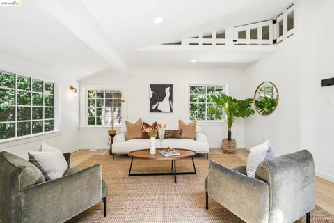 $899,000 | 6400 Pinehaven Road, Oakland, CA 94611
