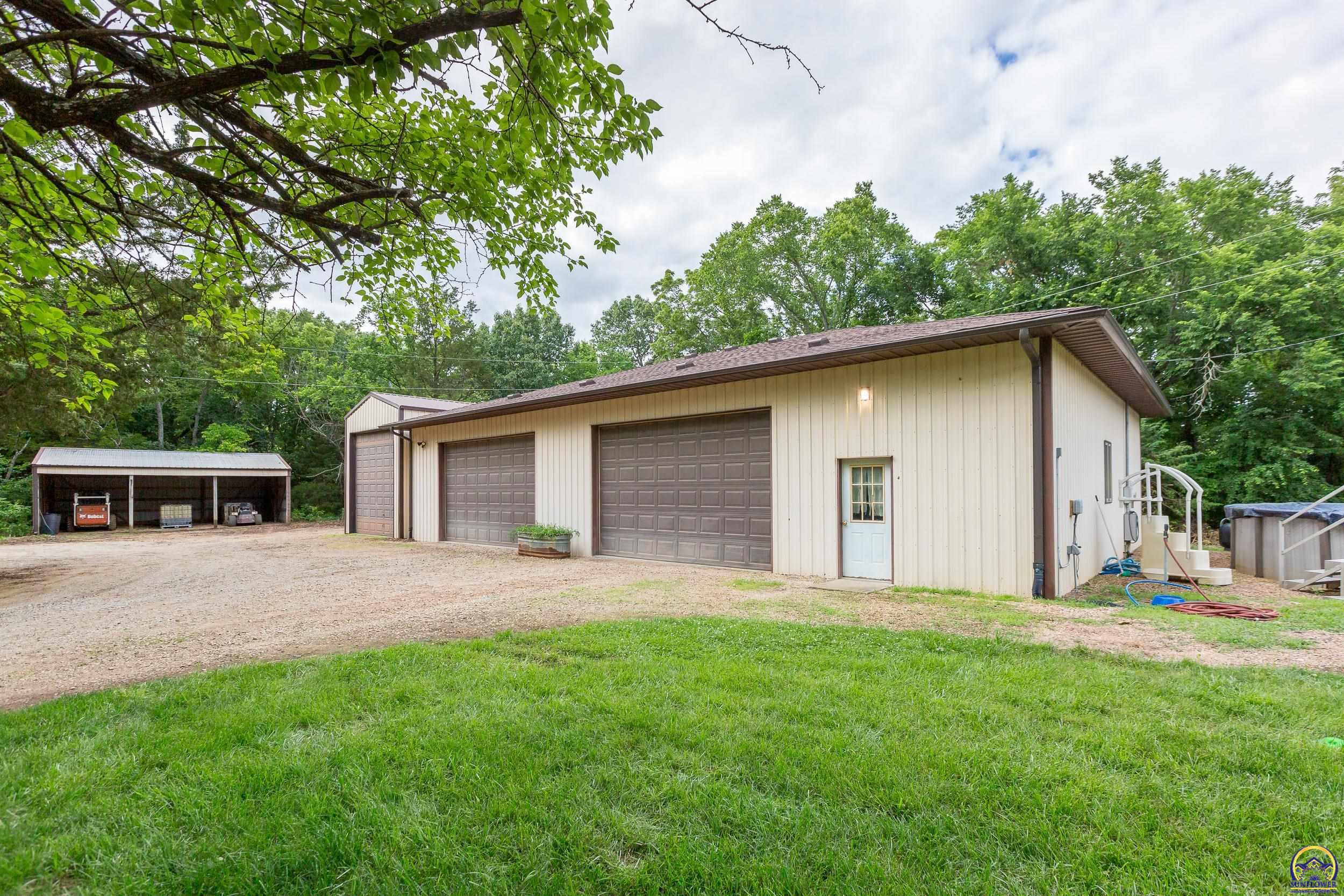 1757 Buck Creek Road Perry, KS 66073 - Photo 31 of 90