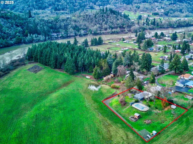 $495,000 | 911 Harlan Street, Roseburg, OR 97471