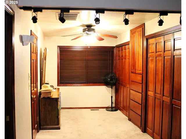 $495,000 | 911 Harlan Street, Roseburg, OR 97471