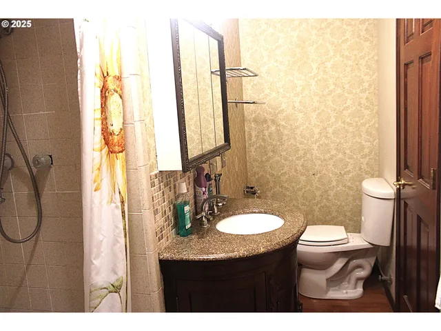 $495,000 | 911 Harlan Street, Roseburg, OR 97471