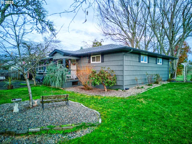 $495,000 | 911 Harlan Street, Roseburg, OR 97471