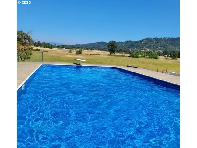 $495,000 | 911 Harlan Street, Roseburg, OR 97471