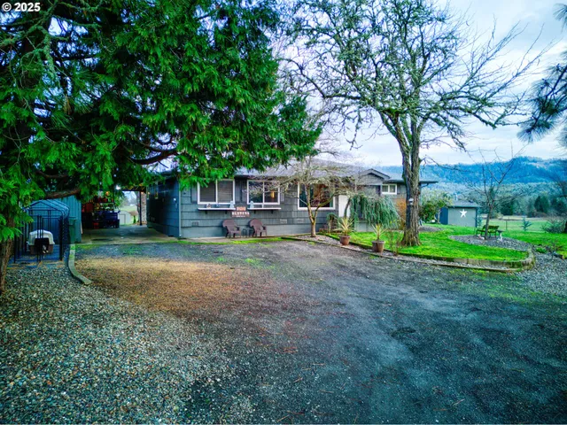 $495,000 | 911 Harlan Street, Roseburg, OR 97471