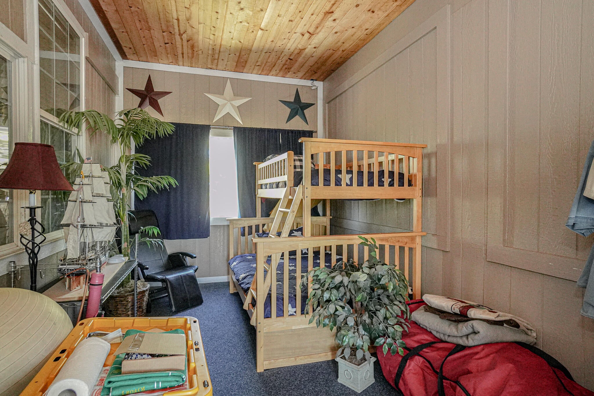 6684 Table Rock Road Central Point, OR 97502 - Photo 28 of 42 28