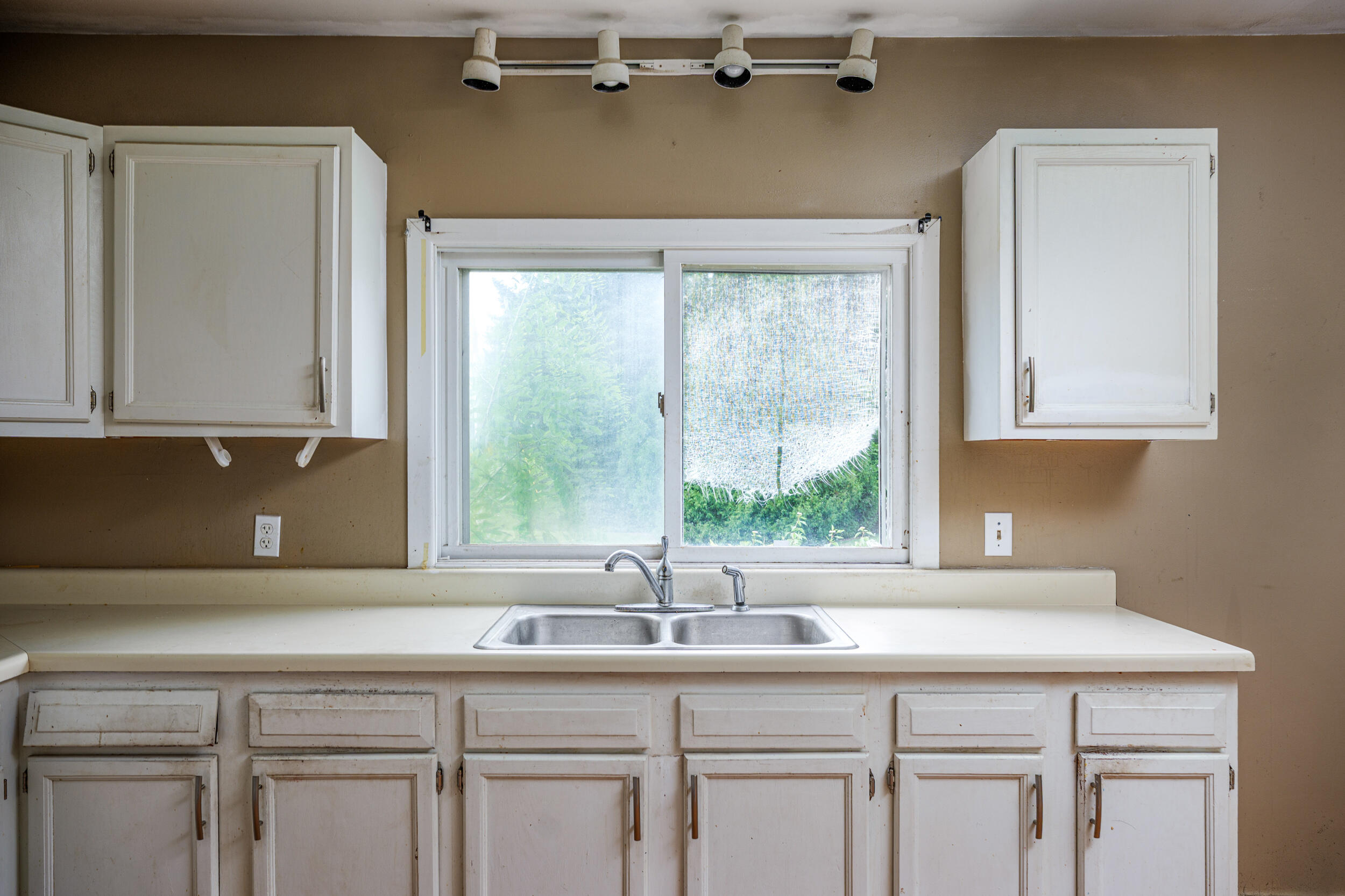12130 Spring Street Mount Pleasant, WI 53177 - Photo 15 of 45 Kitchen