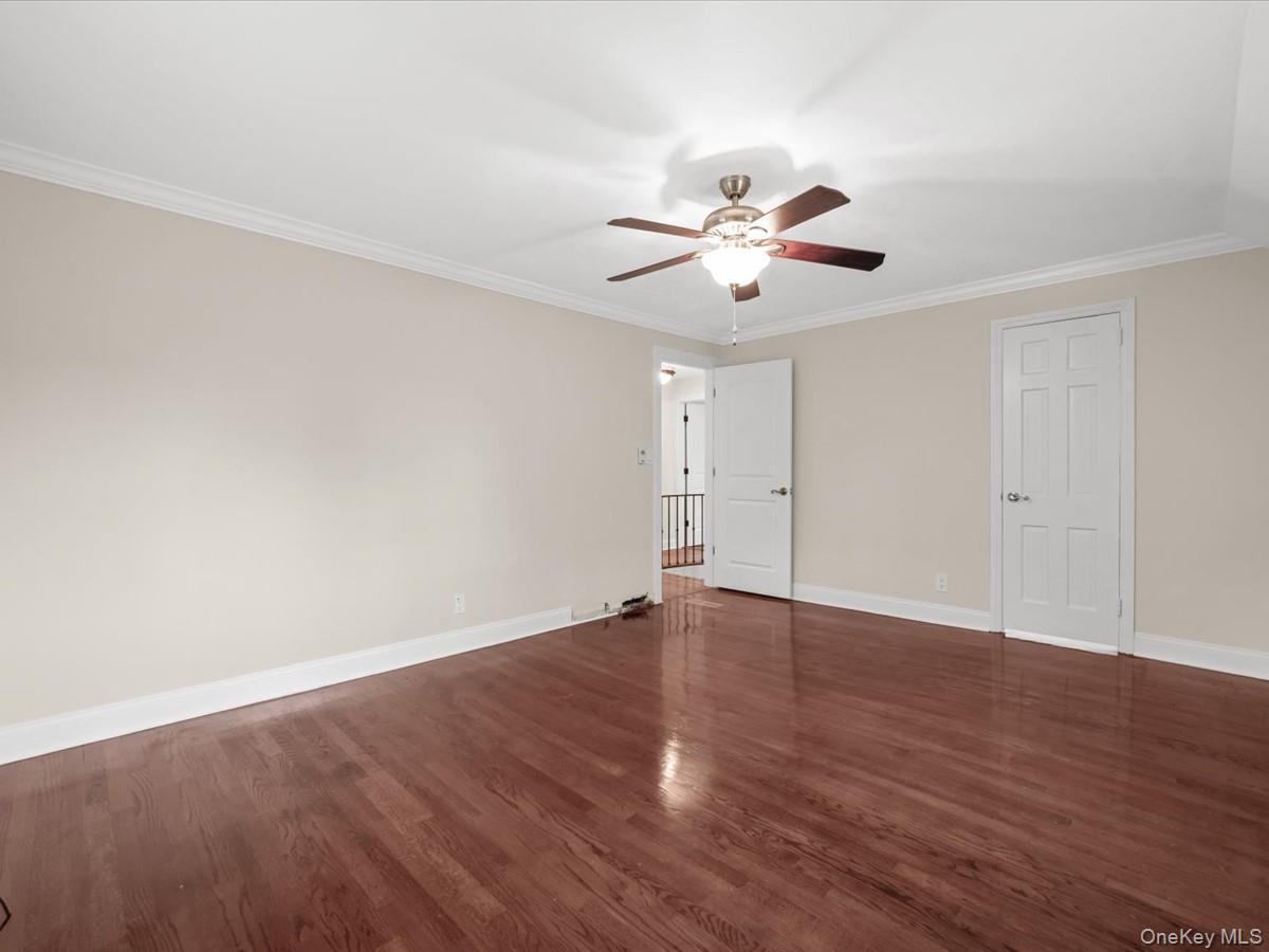 17 Pinewood Road Manhasset, NY 11030 - Photo 27 of 45