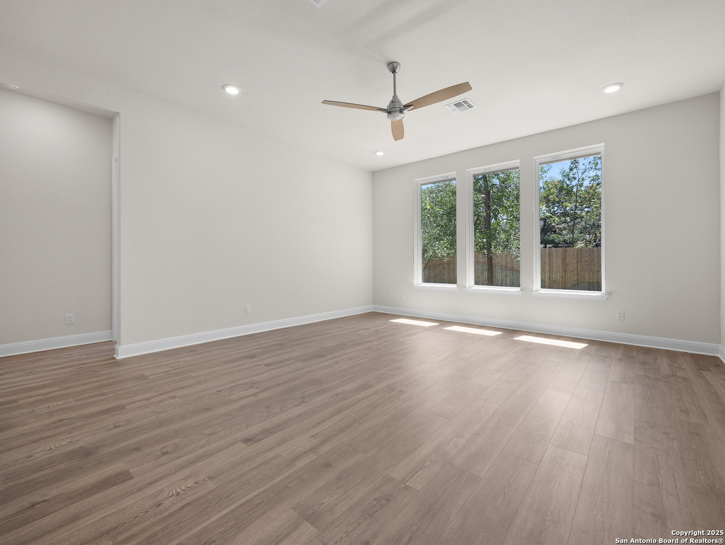 141 Rosanna Ridge Universal City, TX 78148 - Photo 7 of 15