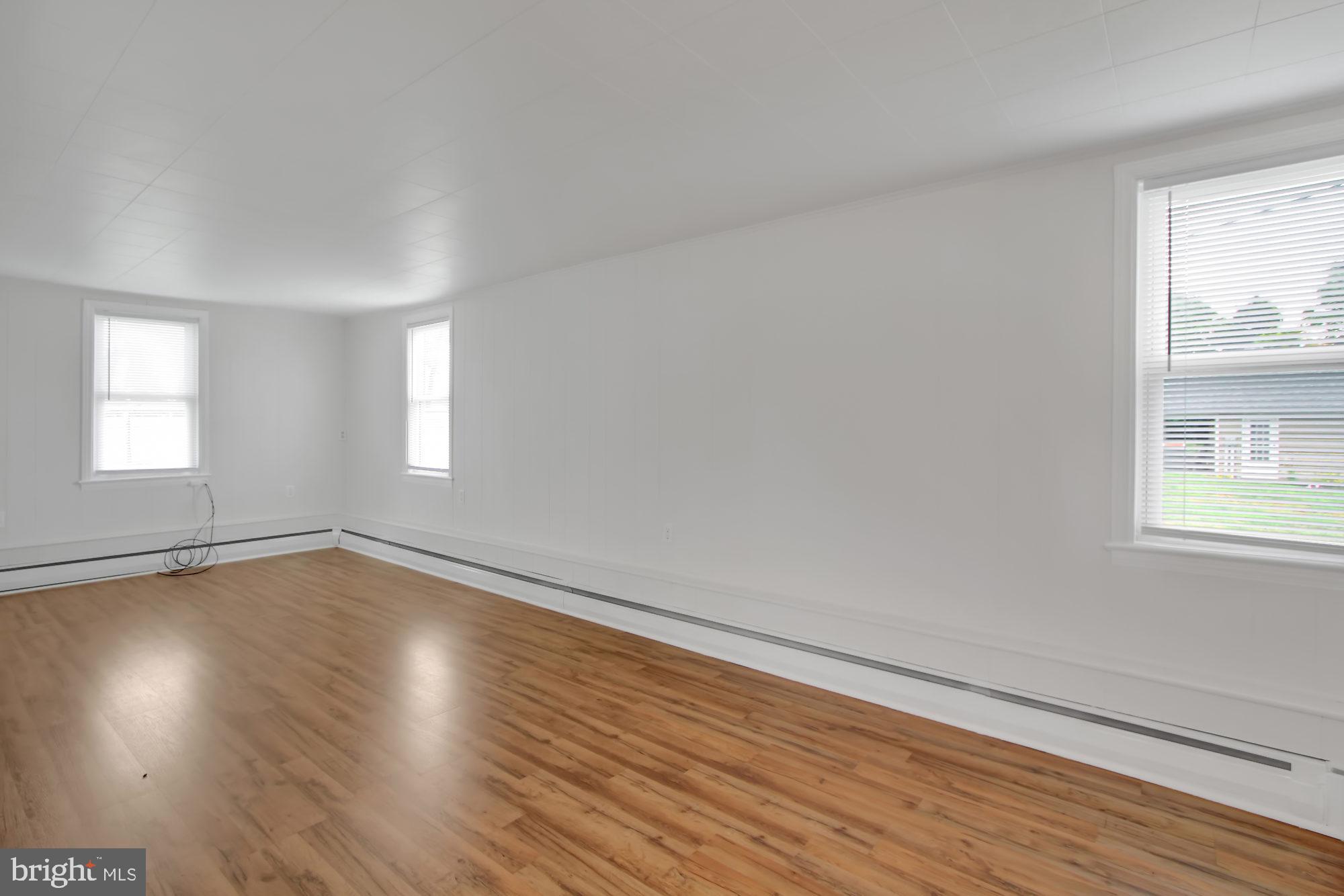 60 Locust Point Road Manchester, PA 17345 - Photo 3 of 26 Gallery Image 3