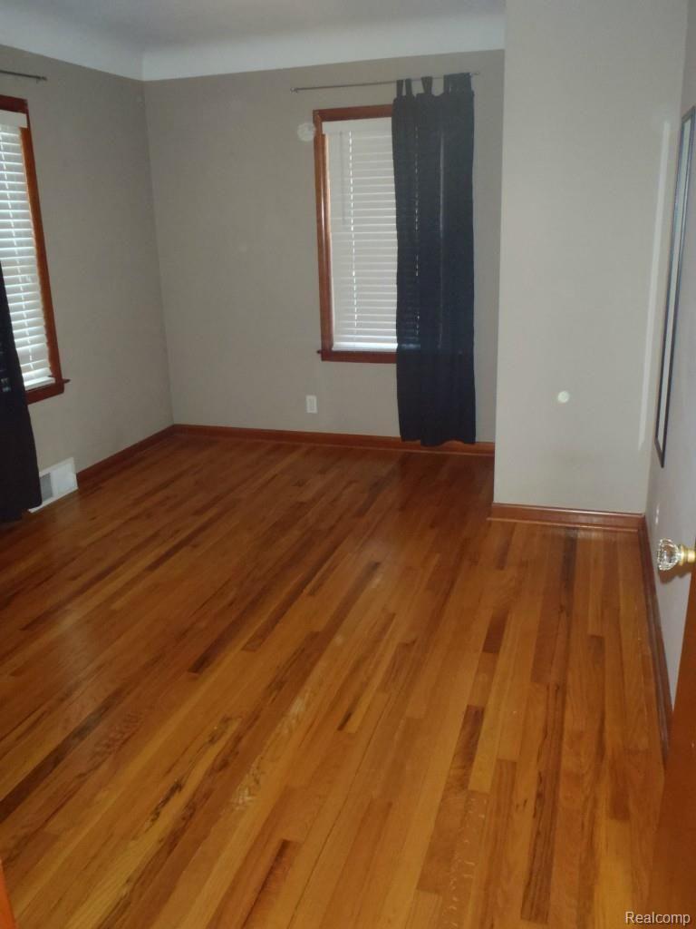 3734 South Crooks Road South Rochester, MI 48309 - Photo 22 of 30 MASTER BEDROOM