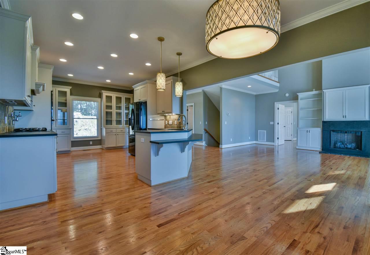 641 Packs Mountain Ridge Road Taylors, SC 29687 - Photo 10 of 36