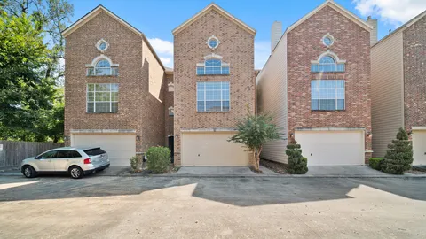 $2,400 | 5637 Oasis Palm Lane, Houston, TX 77021