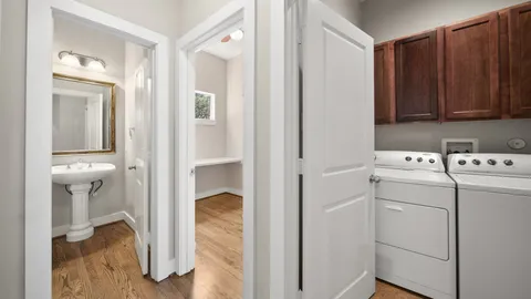 $2,400 | 5637 Oasis Palm Lane, Houston, TX 77021