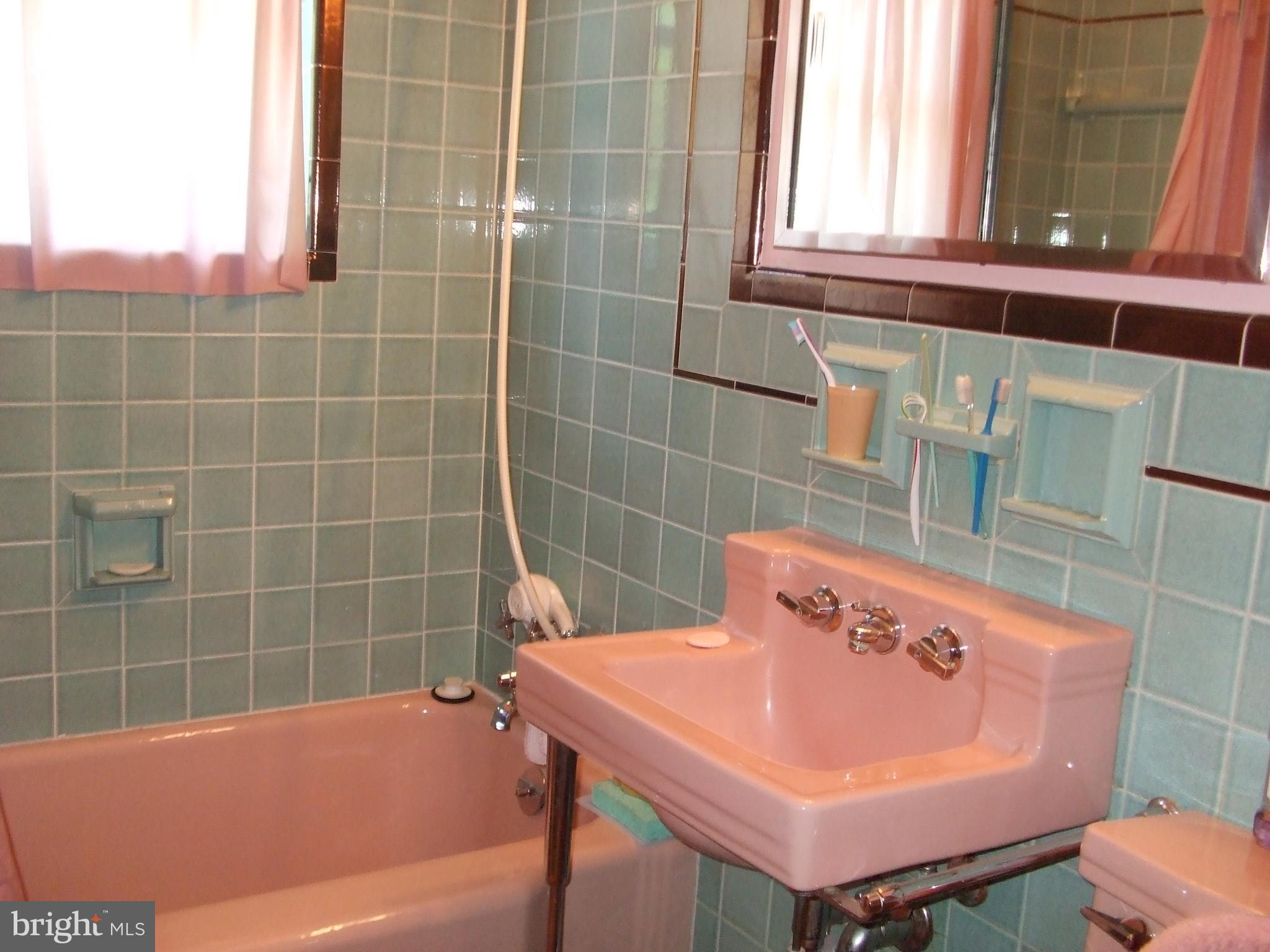 3811 Enterprise Road Bowie, MD 20721 - Photo 14 of 20 2nd Bath