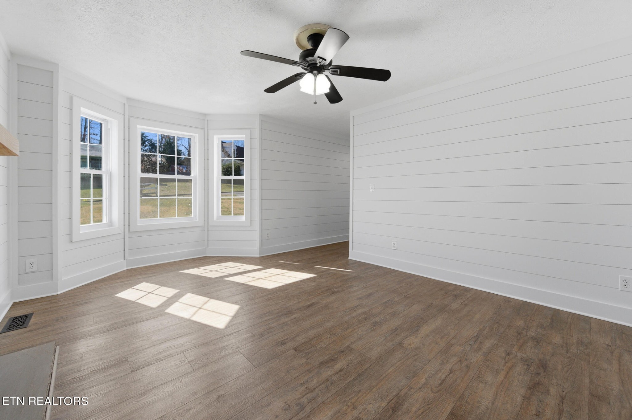 127 Pheasant Road Clinton, TN 37716 - Photo 18 of 54 Gallery Image 18