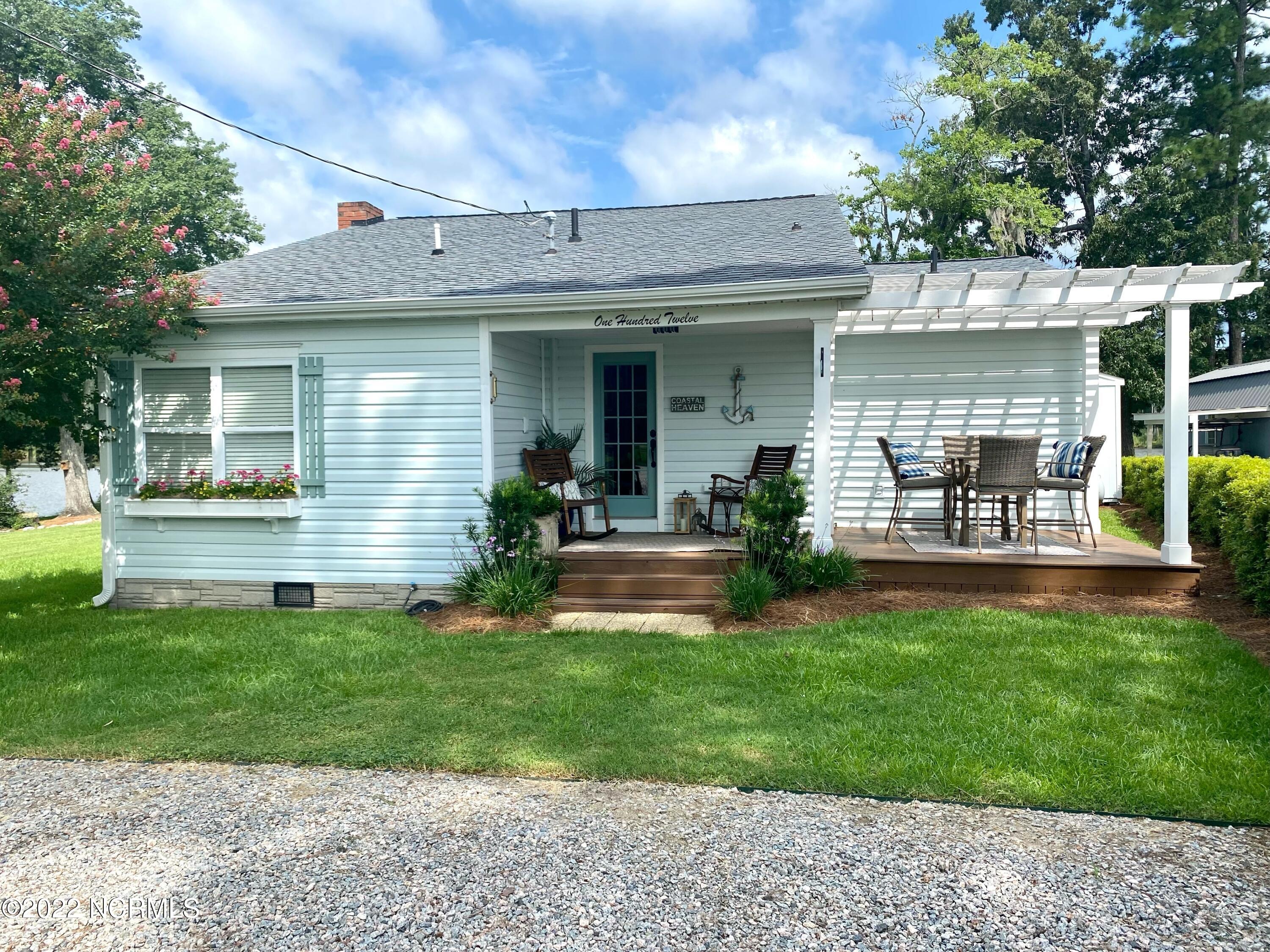 112 Dickinson Road Chocowinity, NC 27817 - Photo 3 of 22 Street side