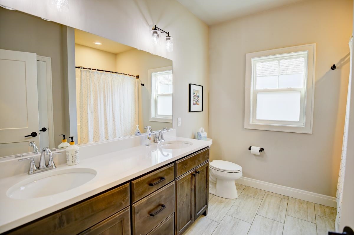 802 Ronald Overlook Waunakee, WI 53597 - Photo 24 of 47