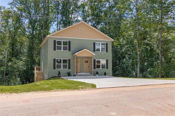 $1,380,000 | 120-121 Brookmeade Drive, Unit 8 TOTAL S, Anderson, SC 29624