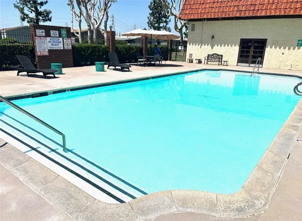 $649,999 | 3595 Santa Fe Avenue, Unit 26, Long Beach, CA 90810