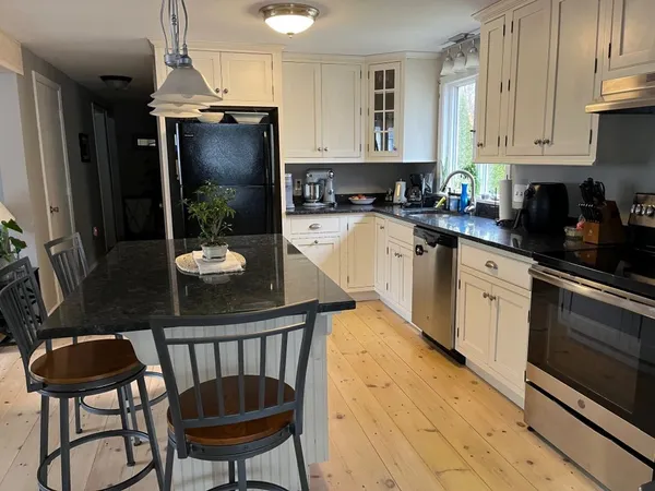 $2,400 | 121 Balsam Road, South Kingstown, RI 02879