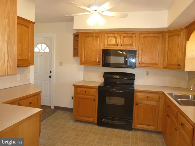 $2,550 | 2744 Bedminster Road, Perkasie, PA 18944