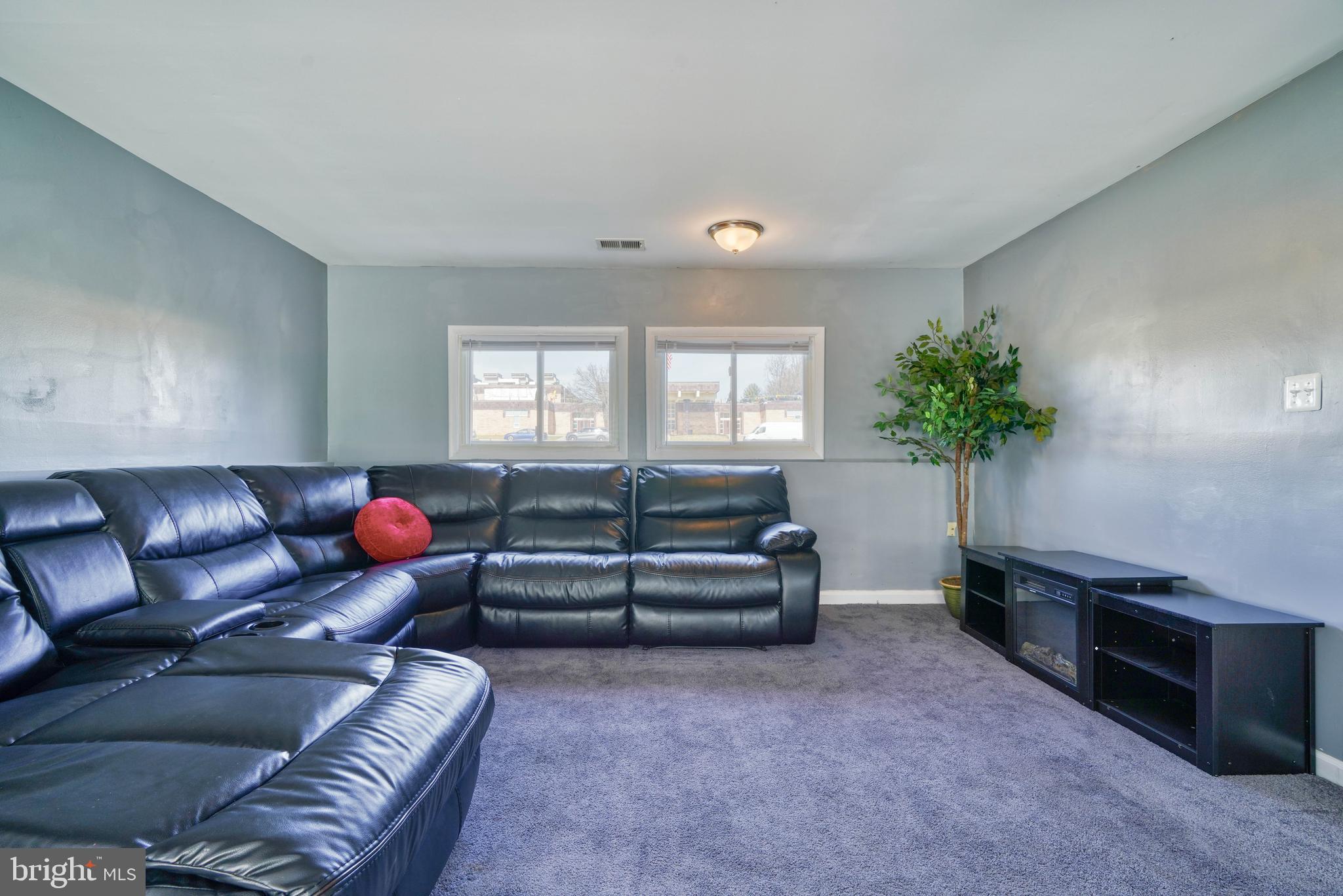 9827 Winands Road Randallstown, MD 21133 - Photo 5 of 54 Gallery Image 5