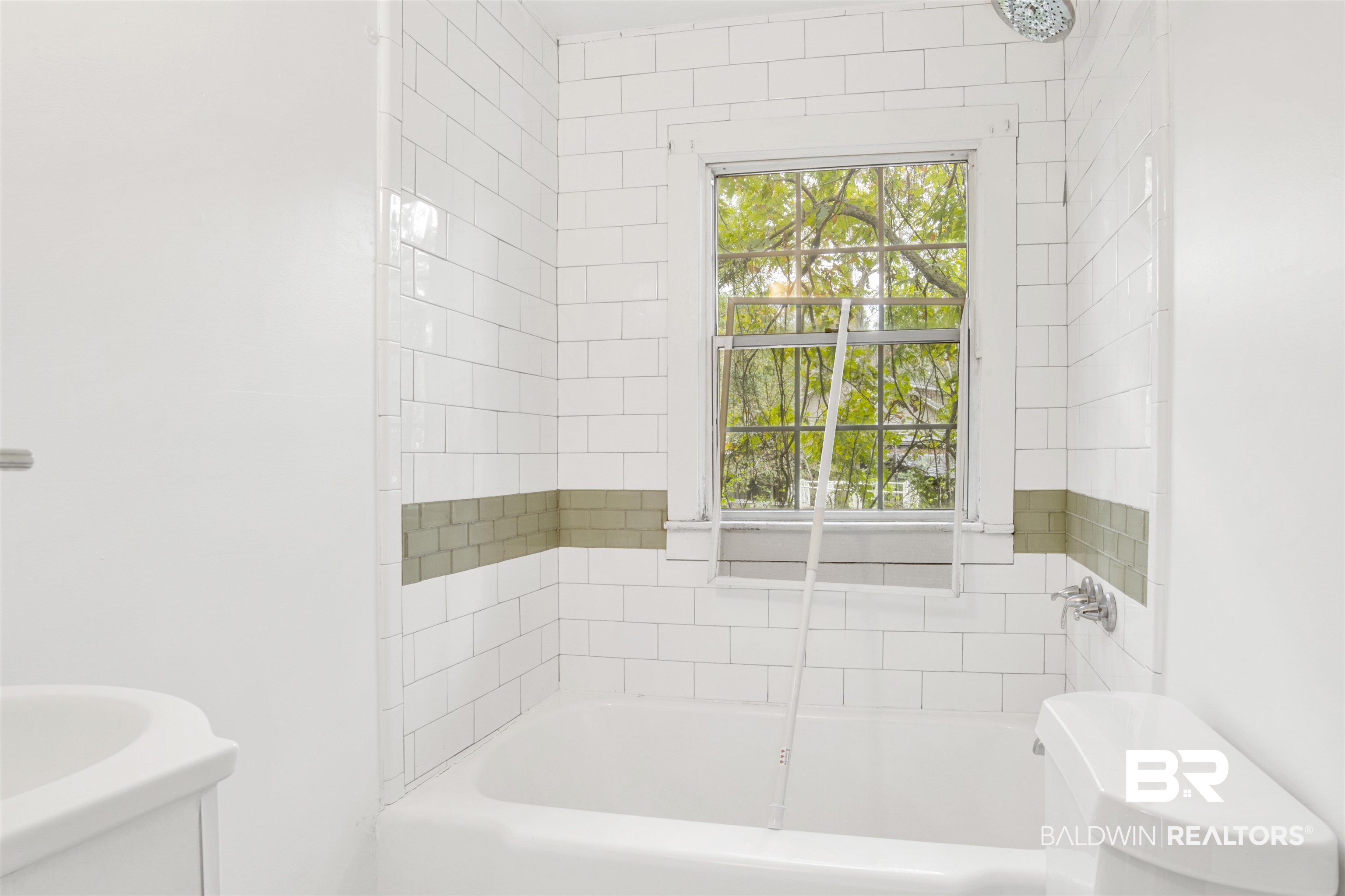 11 Van Heuval Street Mobile, AL 36606 - Photo 28 of 33