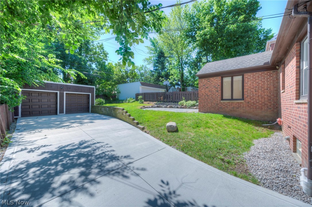 2539 Channing Road Cleveland, OH 44118 - Photo 3 of 35 Gallery Image 3