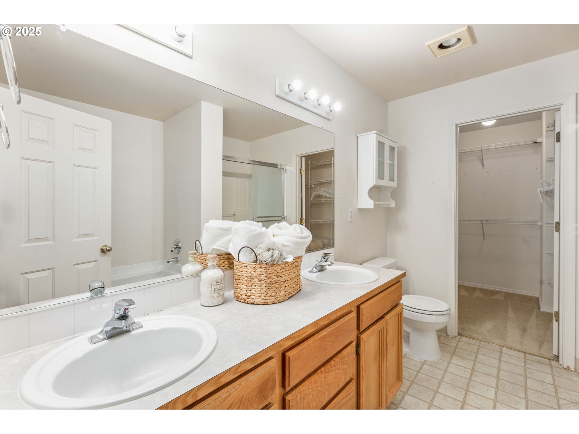16525 Northeast 20th Street Vancouver, WA 98684 - Photo 14 of 33 a bathroom with a sink a toilet and shower