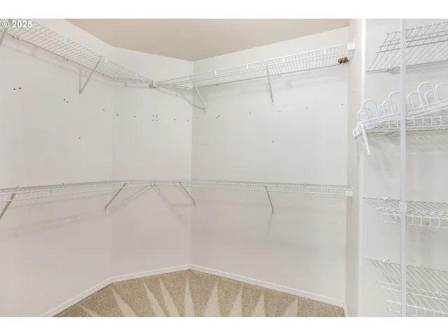 a picture of a bathroom