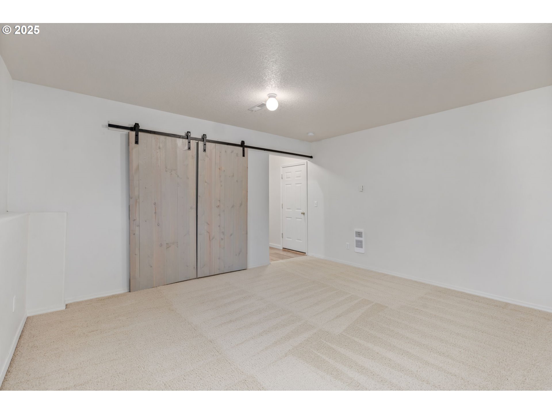 16525 Northeast 20th Street Vancouver, WA 98684 - Photo 21 of 33 a view of an empty room