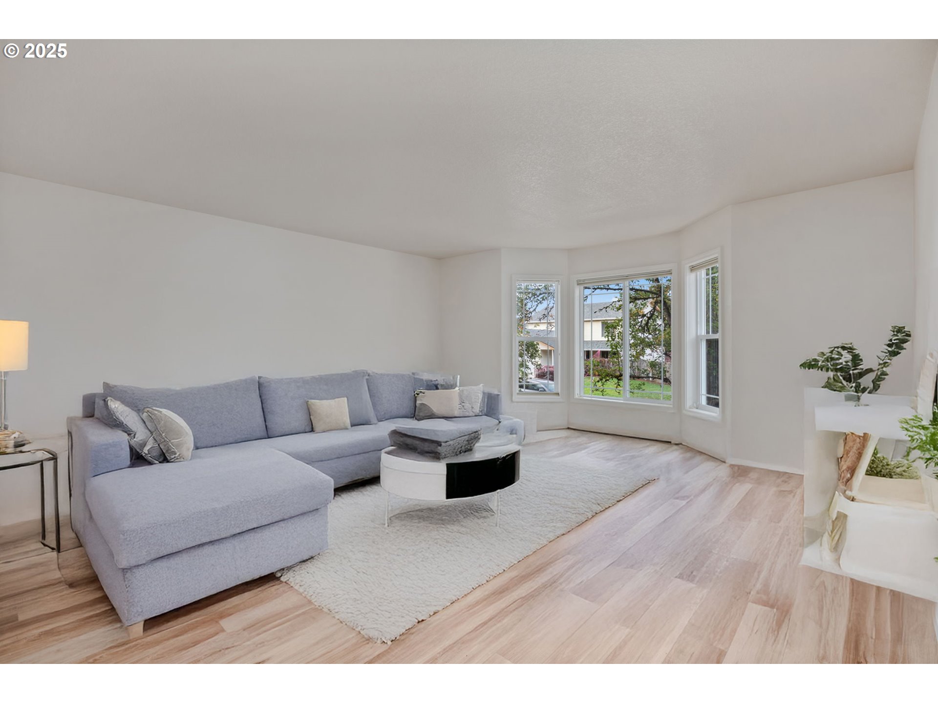 16525 Northeast 20th Street Vancouver, WA 98684 - Photo 3 of 33 a living room with furniture and wooden floor