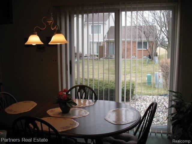 17440 Rudgate Street, Unit 82 Southgate, MI 48195 - Photo 7 of 13 DOORWALL TO BACK