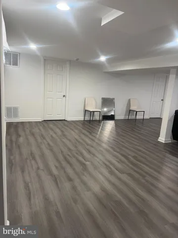 a view of back yard of the house