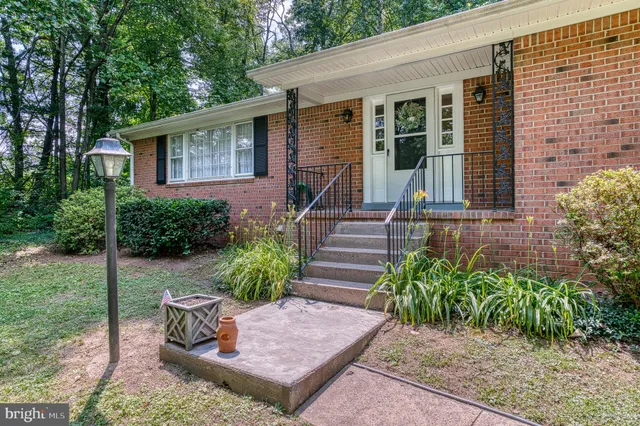 $399,900 | 18305 Fox Mountain Lane, Culpeper, VA 22701