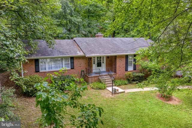 $399,900 | 18305 Fox Mountain Lane, Culpeper, VA 22701