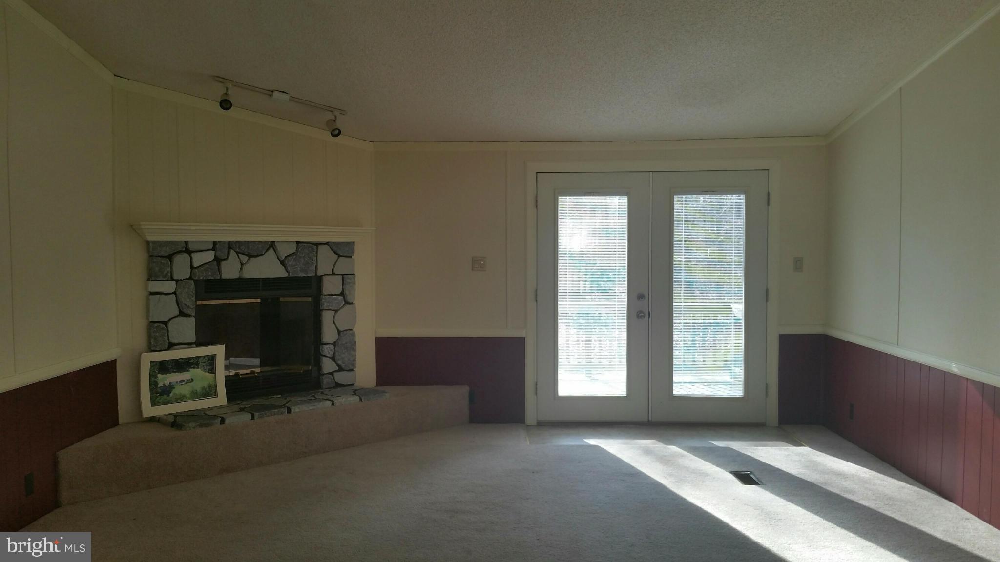 16560 Mountain Track Road Orange, VA 22960 - Photo 2 of 15 Living Room