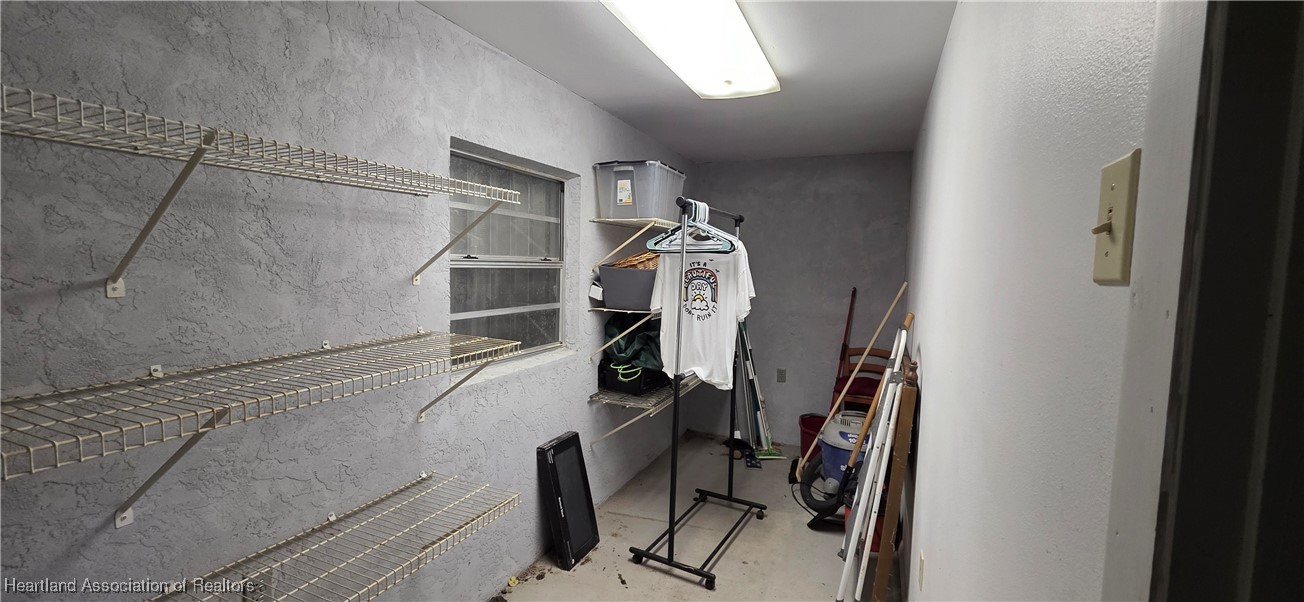 307 Southwest 10th Street Okeechobee, FL 34974 - Photo 12 of 38 garage