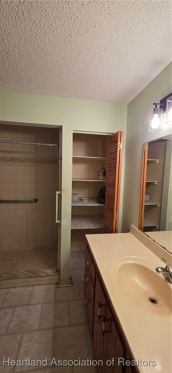307 Southwest 10th Street Okeechobee, FL 34974 - Photo 18 of 38 Primary en-suite