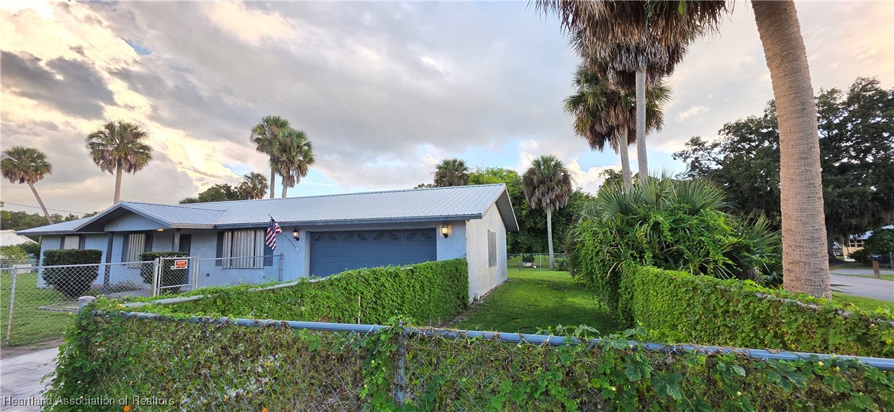 307 Southwest 10th Street Okeechobee, FL 34974 - Photo 5 of 38 west elevation