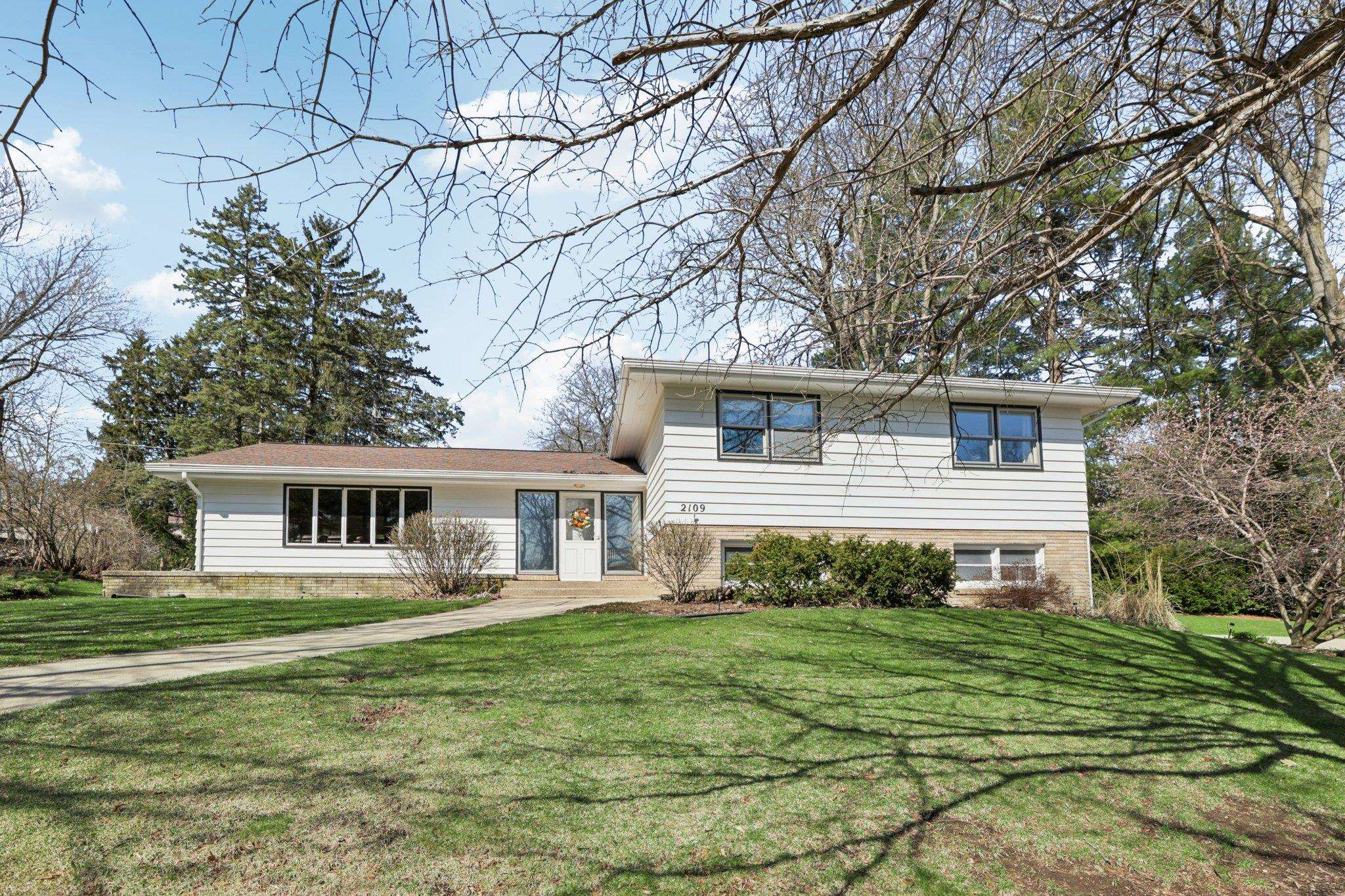 2109 20th Avenue Monroe, WI 53566 - Photo 3 of 65